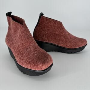 Bernie Mev Shoes Womens Size 8-8.5 Red Platform Wedge Booties Slip On Comfort